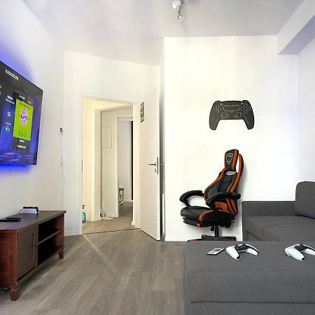 Jaybnb - Gaming Apartment Ps5 65 Zoll 4K Tv Wohnung Mit Balkon 多特蒙德 外观 照片