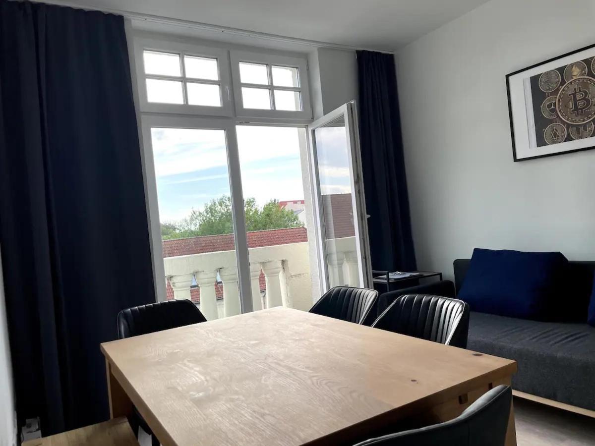 Jaybnb - Gaming Apartment Ps5 65 Zoll 4K Tv Wohnung Mit Balkon 多特蒙德 外观 照片